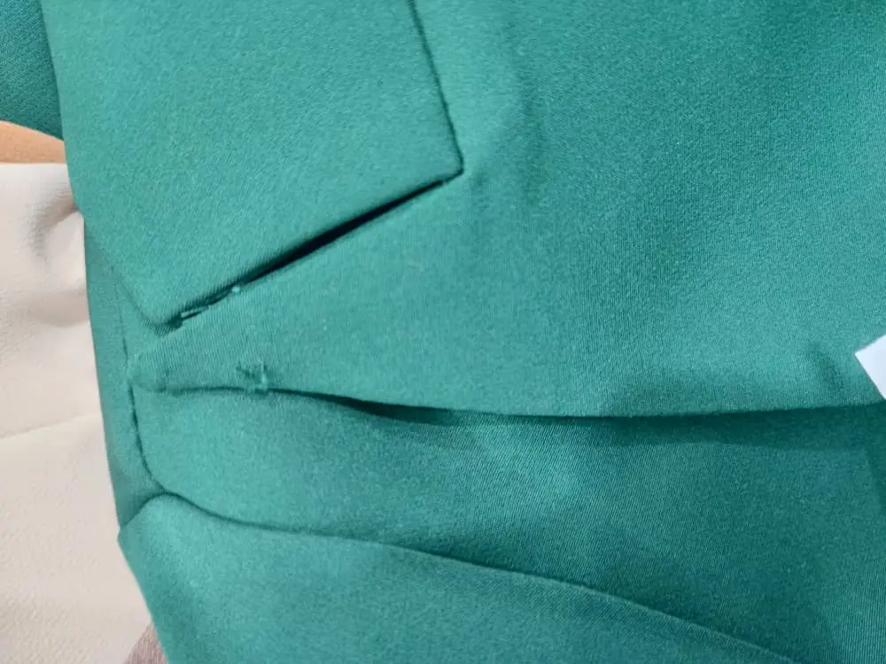 1665- کت و شلوار اوستا (ایراد دار)